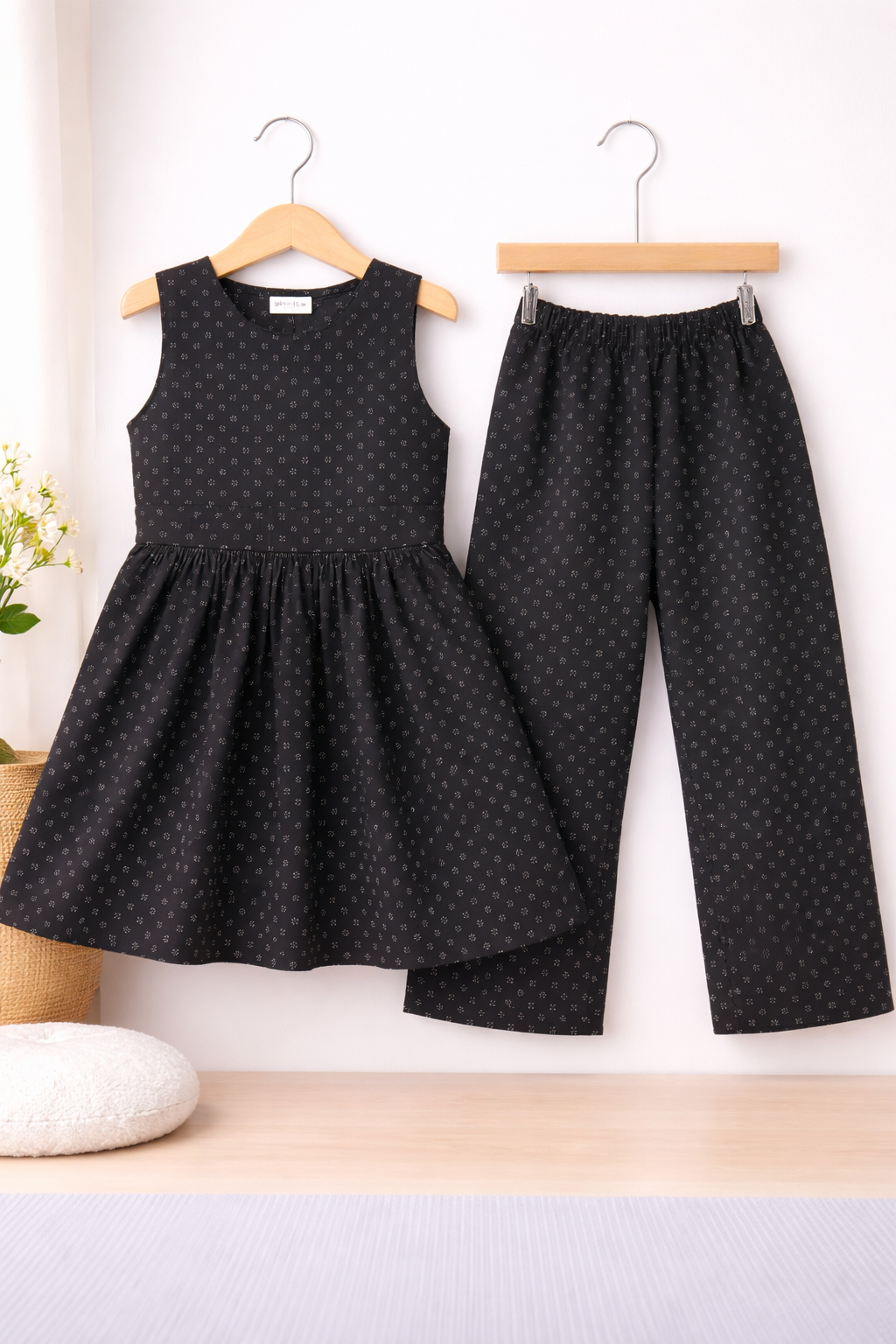 Black Sterry Girls Summer Outfit